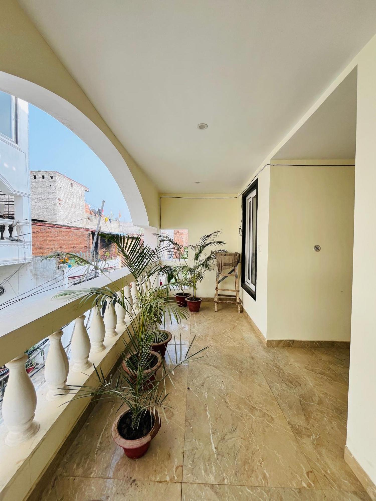 Hare Krishna Homes Jhalwa Allāhābād Junction 外观 照片